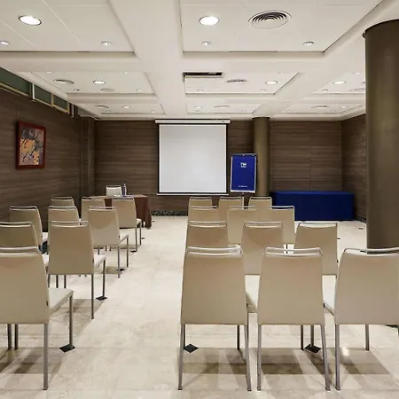 Nh Center Hotel 4*