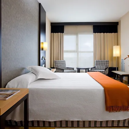 Hotel Nh Center