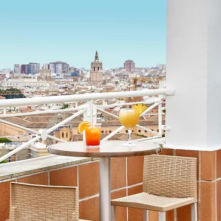 إن إتش سنتر فندق