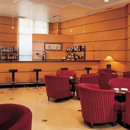 إن إتش سنتر 4*