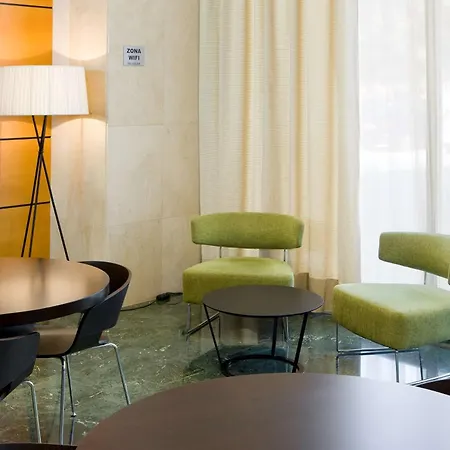 Hotel Nh Center 4*