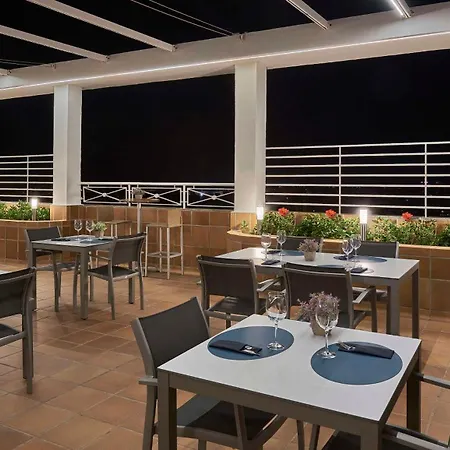 Nh瓦伦西亚中心酒店 4*