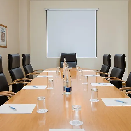 Nh瓦伦西亚中心酒店 4*