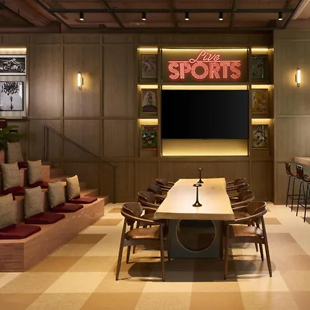 酒店 Nh瓦伦西亚中心酒店 4*