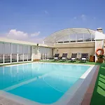 Hotel Nh Center
