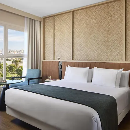 Hotel Nh Center 4*