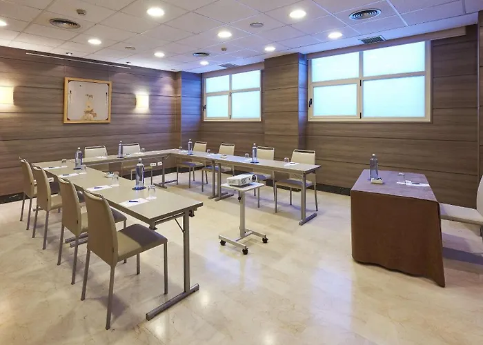 Hotel Nh Center 4*
