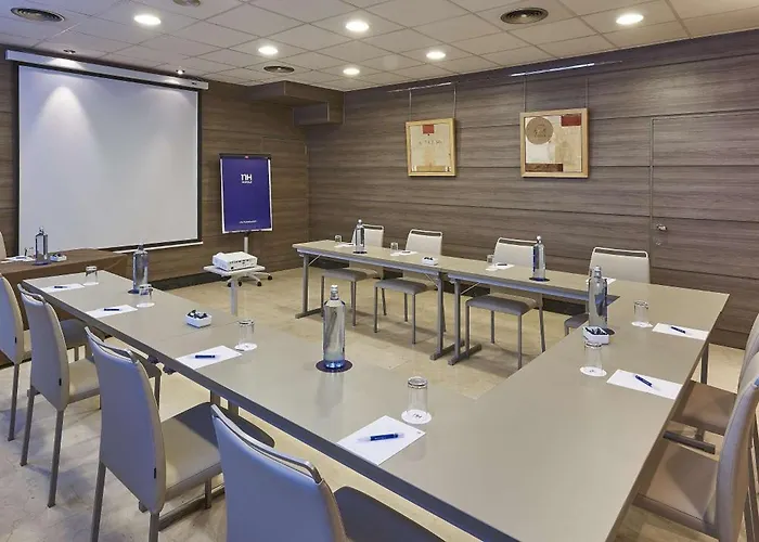 Hotel Nh Center Valence