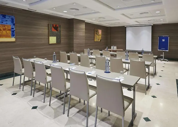 Nh Center Hotel