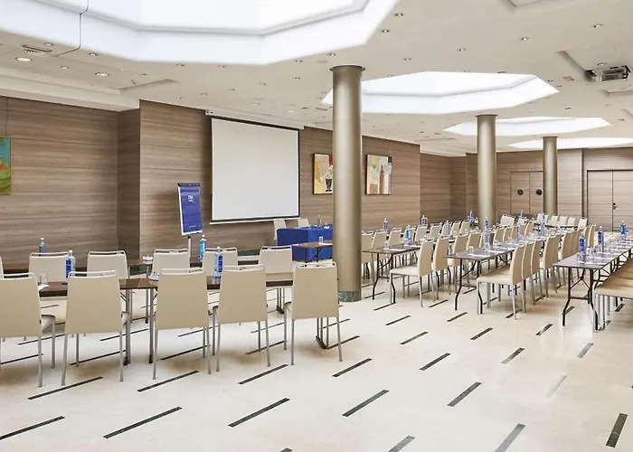 Hotel Nh Center Valence