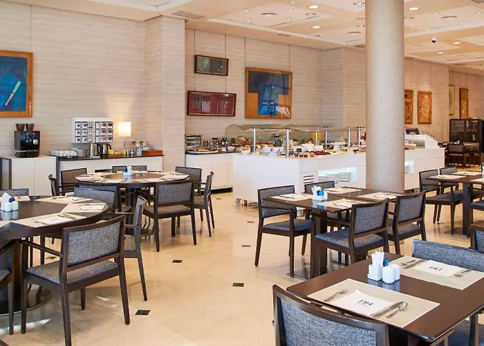 Hotel Nh Center 4*