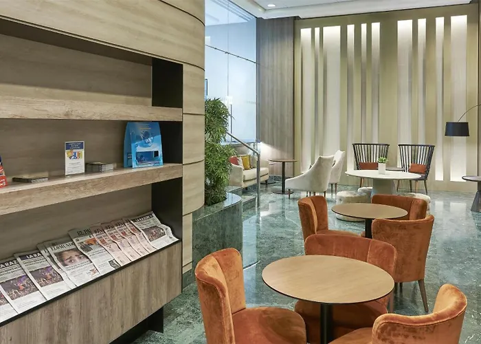 Hotel Nh Center