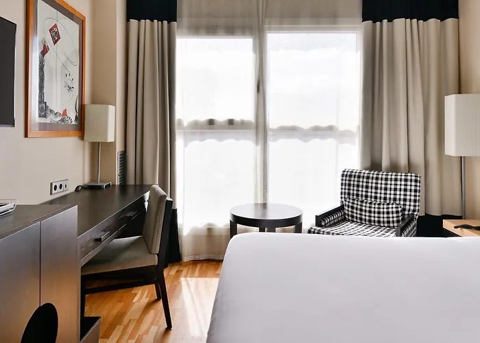 Nh Center Hotel Valence