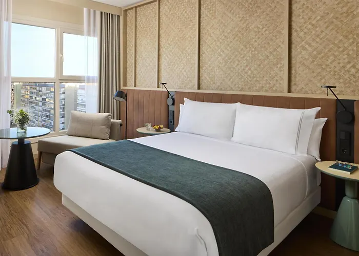 Hotel Nh Center 4*