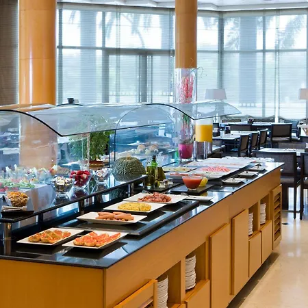 Nh Center Hotel 4*