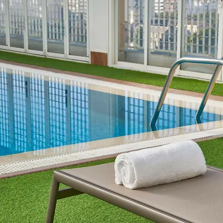 Nh Center Hotel 4*