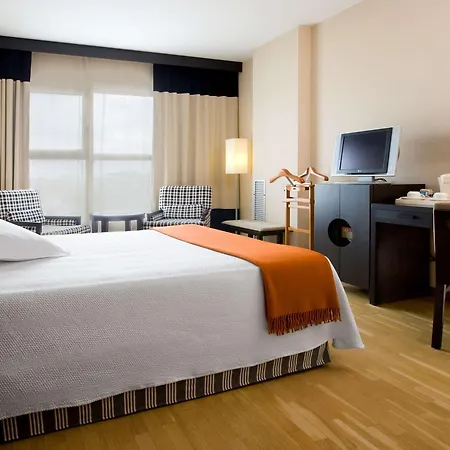 Hotel Nh Center 4*